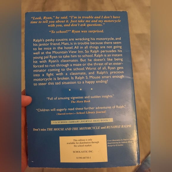 Beverly Cleary Ralph S Mouse chapter book - Picture 2 of 2